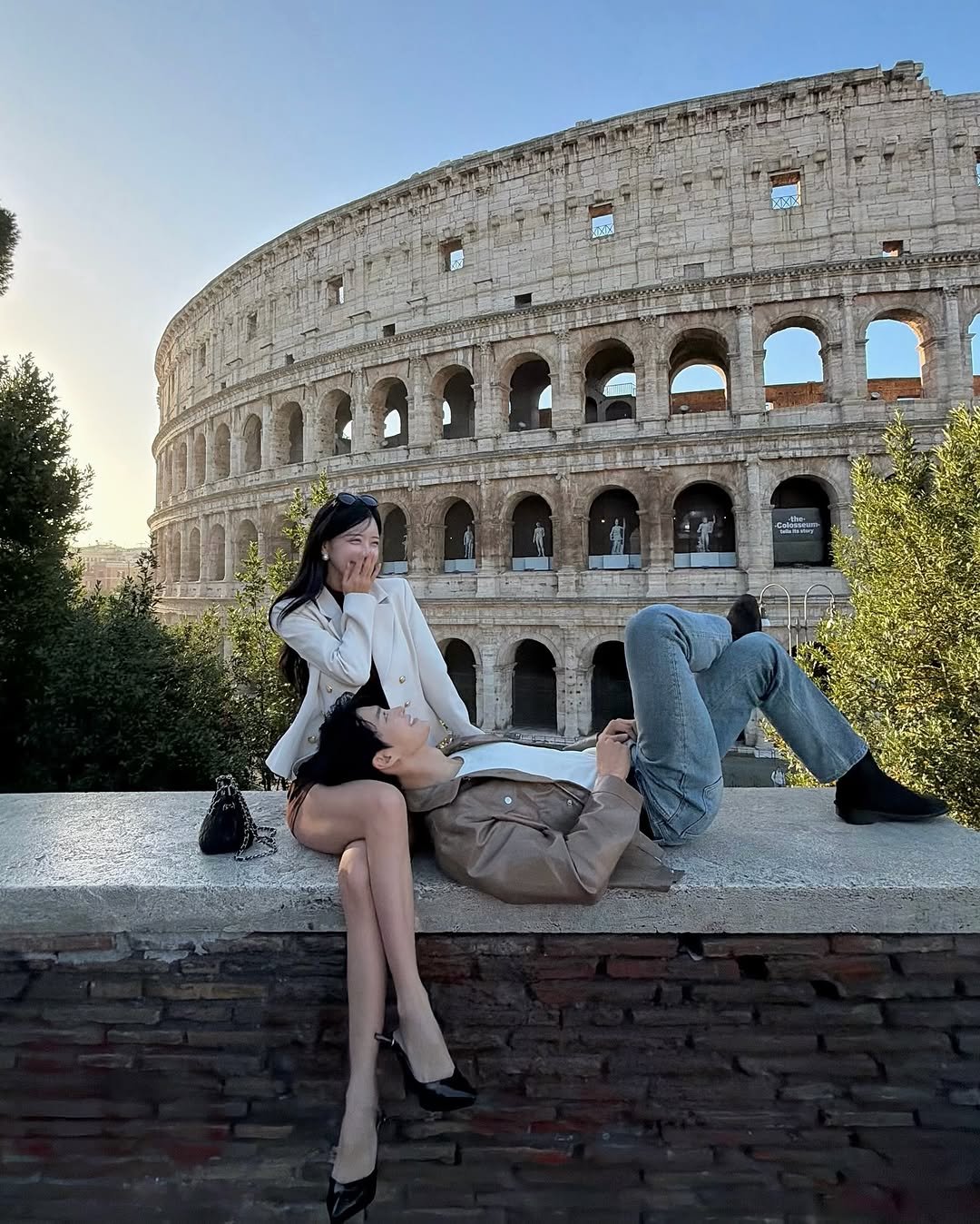 Photo shared by 예영 / 여행, 순간순간을 기록 on November 04, 2025 tagging @ji_jiji03. May be an image of Piazza di Spagna and text.