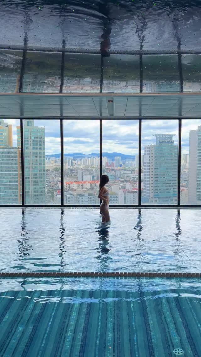 lloveeely 게시물 이미지: 이 가격에 이런 럭셔리 호캉스 가능한건가요...😳
서울 도심에서 누리는 유럽 감성의...