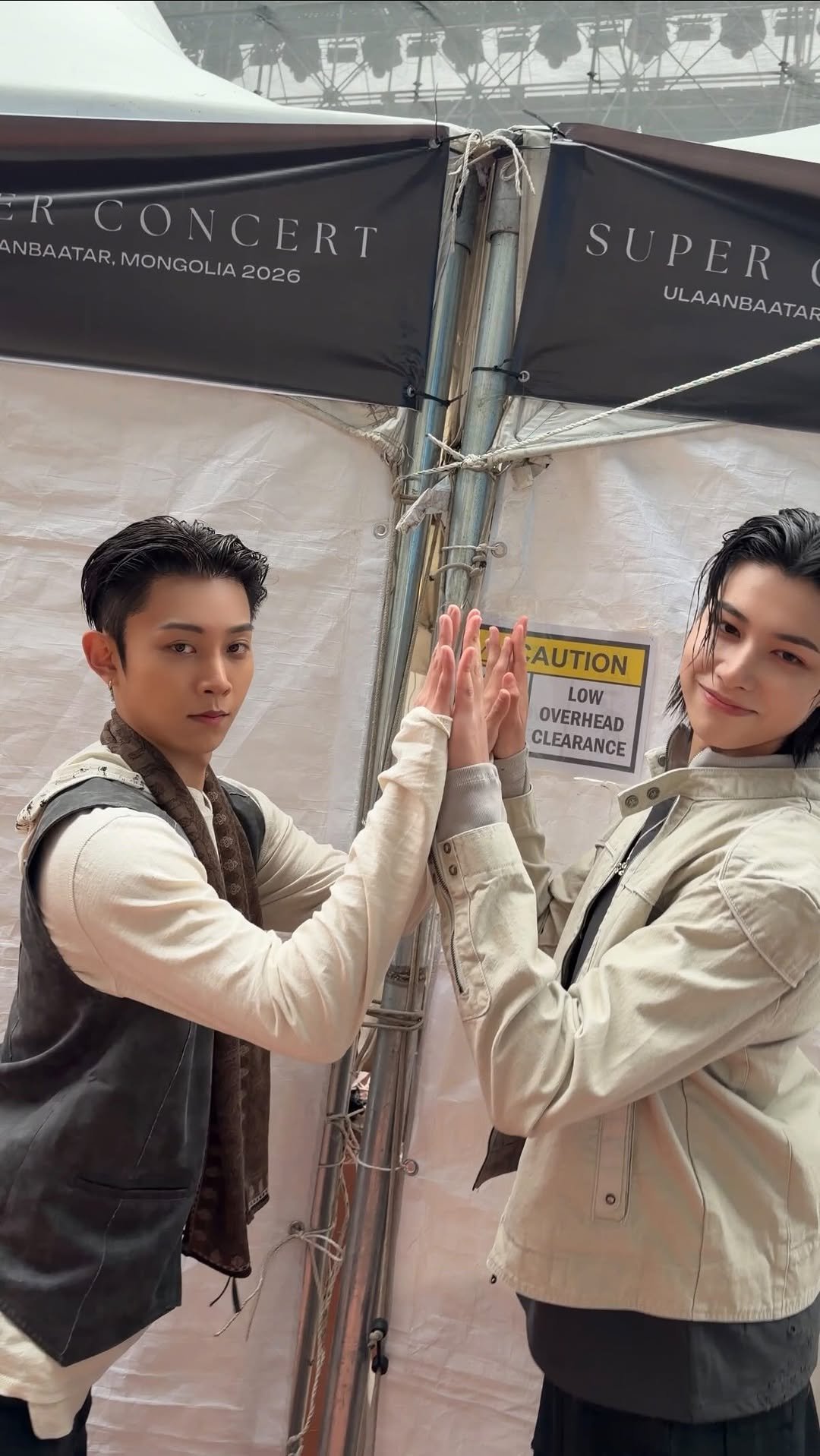 lngshot4sho 게시물 이미지: 꿍싯꿍싯 이렇게 하는 거 맞아 Bro? ٩( ᐛ )و

#LNGSHOT #RYUL #LOUIS