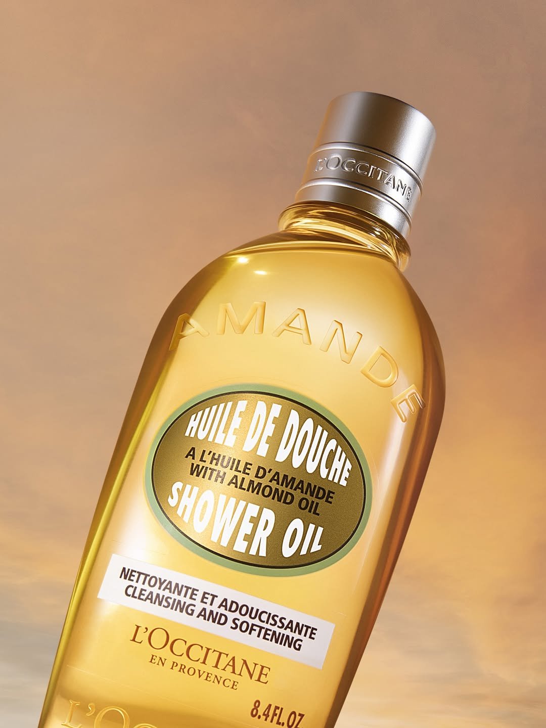 Photo by 록시땅 코리아 L'OCCITANE en Provence on September 02, 2025. May be an image of fragrance, hair product, perfume, olive oil, lotion and text that says 'rOCCTAMR OC AMAN MANDE M HUILE MAND A DE AL'HUILED'AMA D'AMA DOUCHE L'HUILE SHOWER ALMOND WITH OIL CLEANSING ΝΕΠΟΥΑΝΤΕ ET AND ADOUCISSANTE SOFTENING L'OCCITANE PROVENCE PROVENCE EN 8.4FL.OZ'.