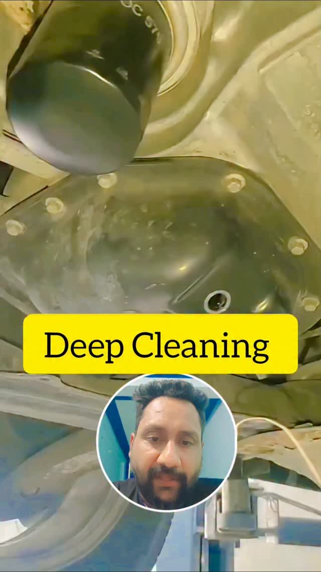 love2travells 게시물 이미지: Car service deep cleaning process......