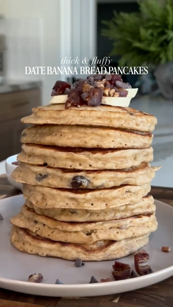 lovelydelites 게시물 이미지: BANANA BREAD DATE PANCAKES (thick, fluffy &...