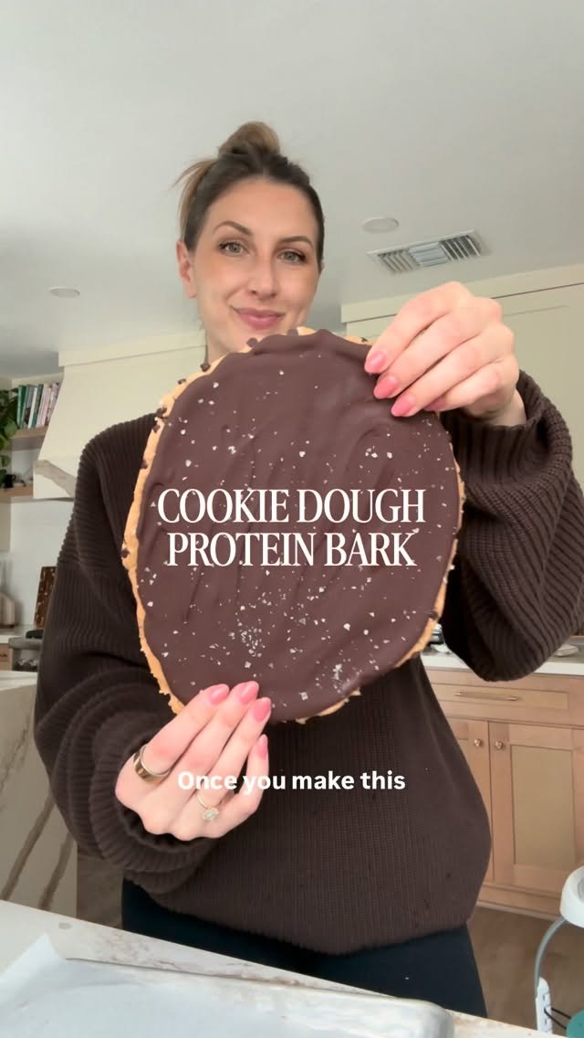 lovelydelites 게시물 이미지: PROTEIN COOKIE DOUGH BARK, aka my newest...