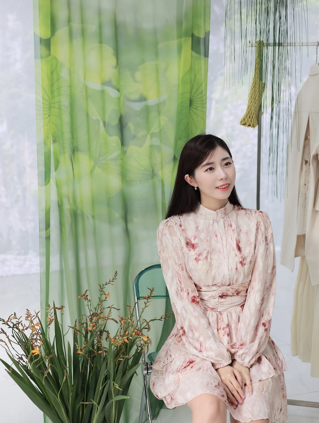 Photo shared by 김제니 on February 12, 2026 tagging @sheinofficial, and @sheinkorea_. May be an image of dress and text.