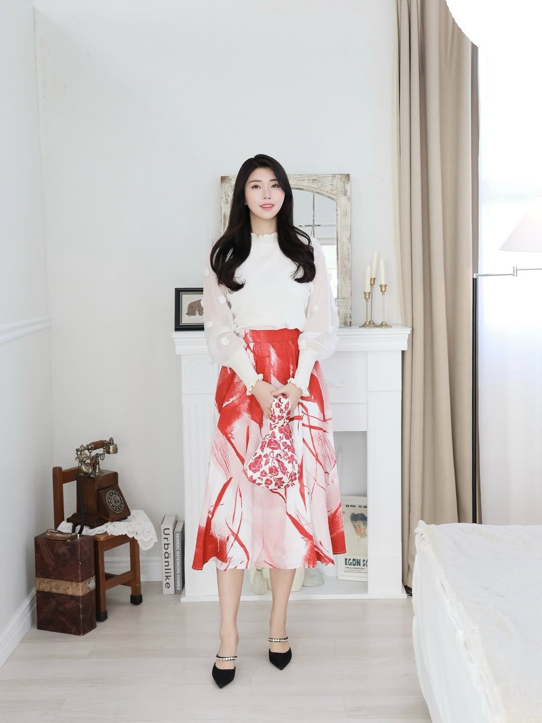 Photo shared by 김제니 on January 24, 2026 tagging @saturdayclub, and @design_sena_. May be an image of dress, skirt and text.