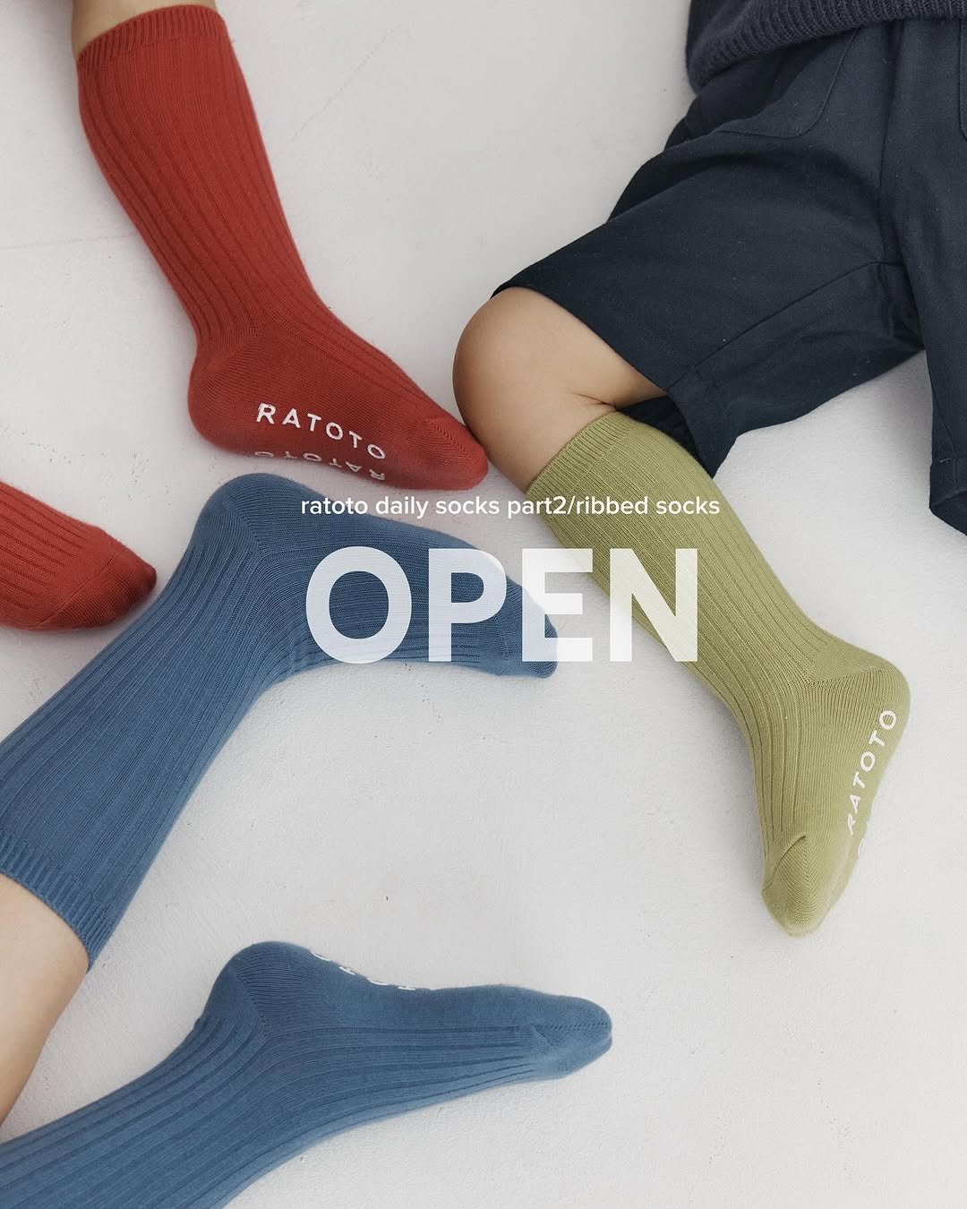 Photo by RATOTO/자체제작 on October 31, 2025. May be an image of tights, sock, knit and text that says 'RATOTO ratoto daily socks part2/ribbed ratotodailysockspart2ribedsook part2/ ribbed socks ΟΡΕΝ'.