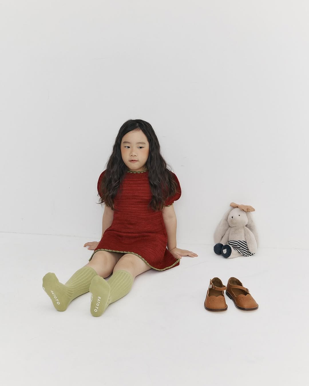Photo by RATOTO/자체제작 on October 27, 2025. May be an image of baby, doll, crochet, knit, baby shoes and text.