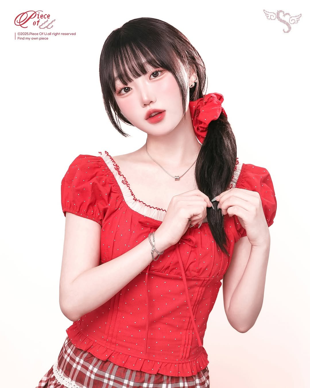 Photo by 피스오브유 Piece of U🪽 on August 31, 2025. May be an image of 1 person, hair, dress and text.