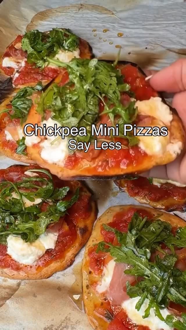 lowcarbnorma 게시물 이미지: Chickpea mini pizzas packed with fiber,...