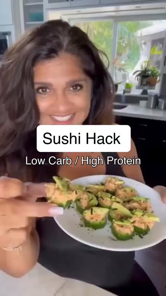 lowcarbnorma 게시물 이미지: Low Carb sushi hack! Cucumber spicy tuna...