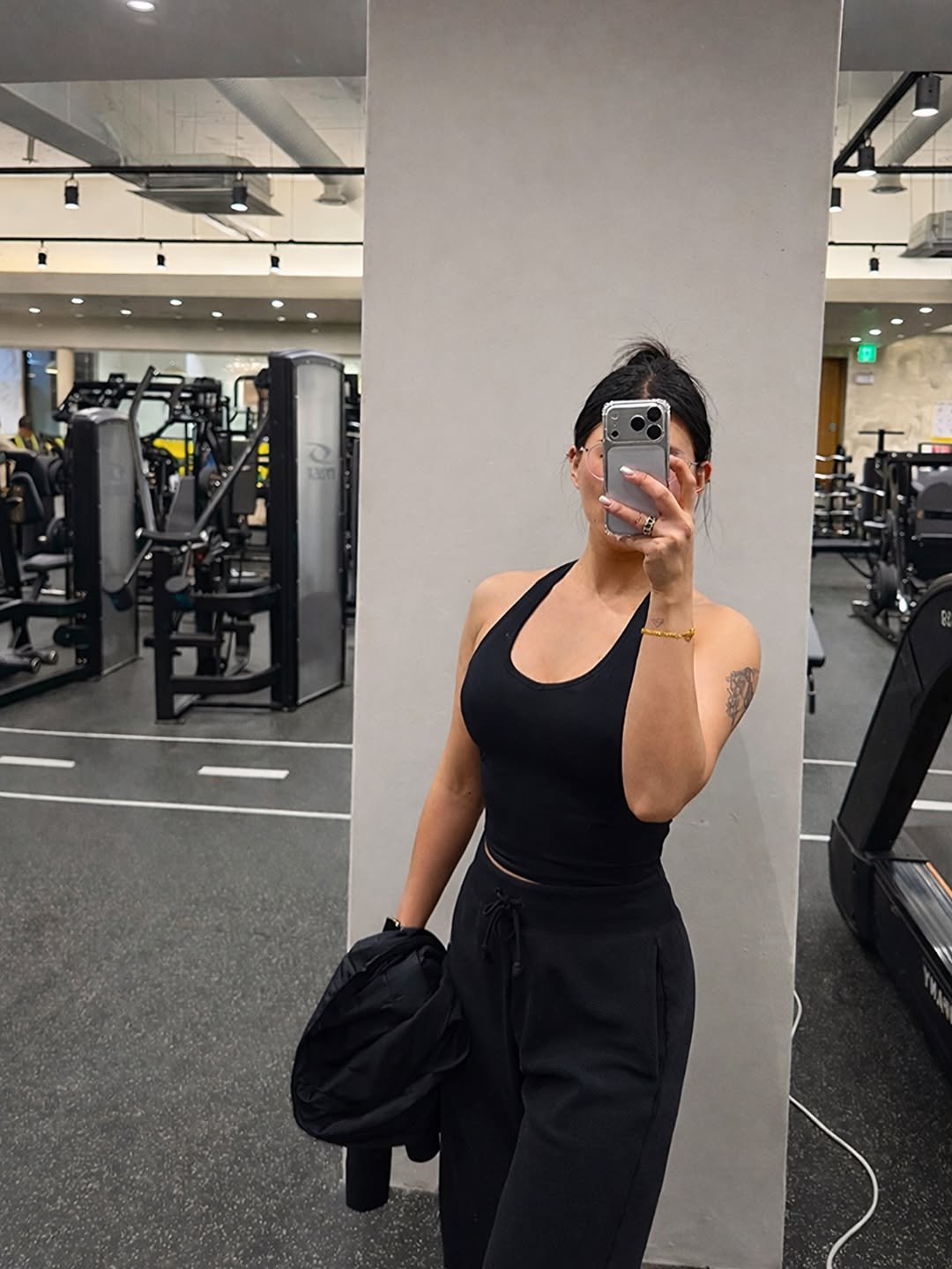 lua.fit_s7 게시물 이미지: -
운동을 합시댜 
💪

#철산헬스장 #운동하는여자 #운동하자