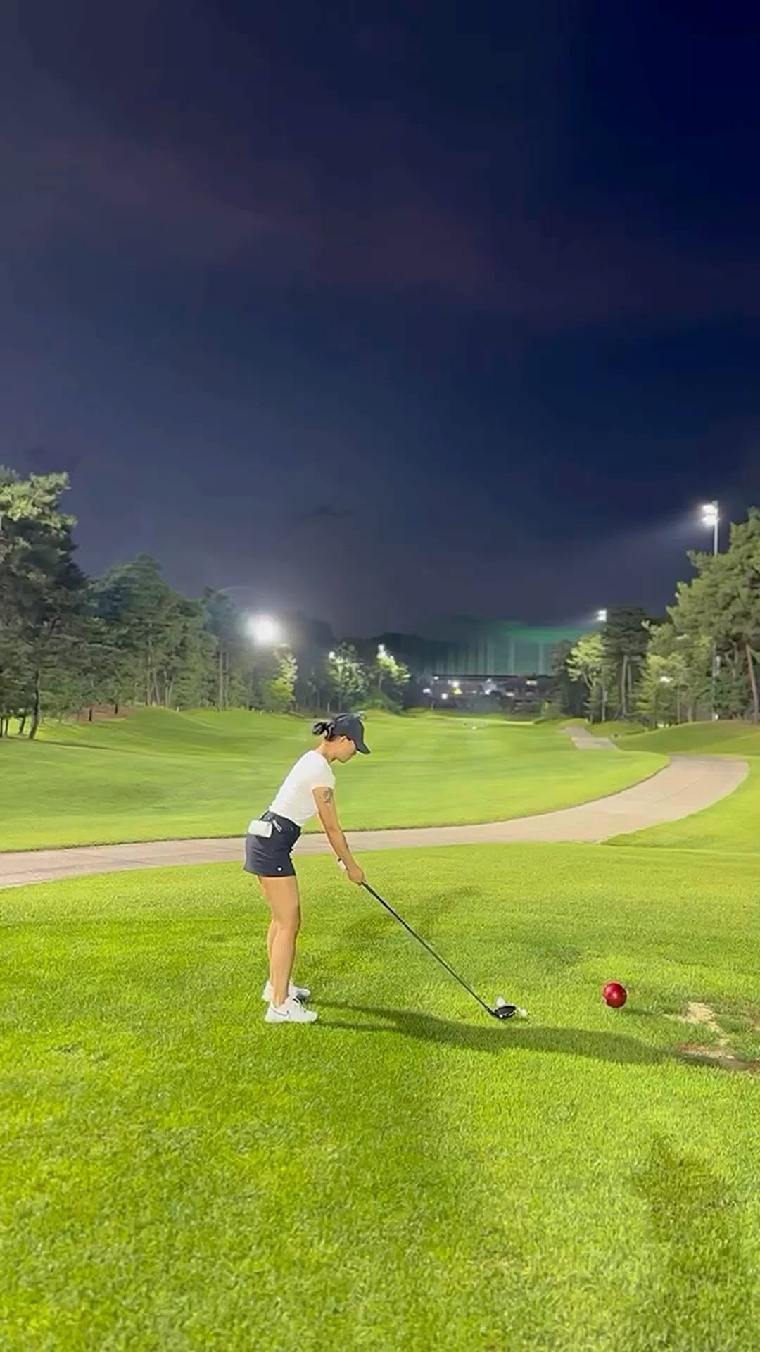 lua.fit_s7 게시물 이미지: -
굿샷이지만...
밖으로 넘겨버렸댜😅
(급 당황쓰)

청모를 공치는 곳에서
🐏...