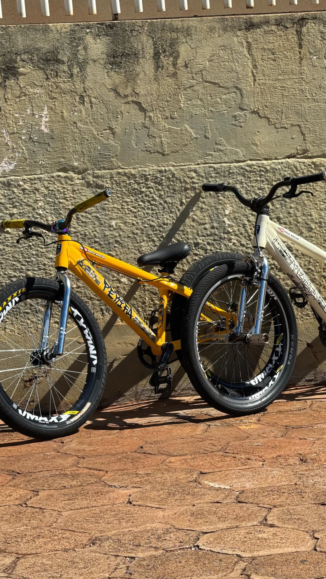 lucasparisato 게시물 이미지: DOSE DUPLA 💛🤍

#graudebike #explore #foryou...