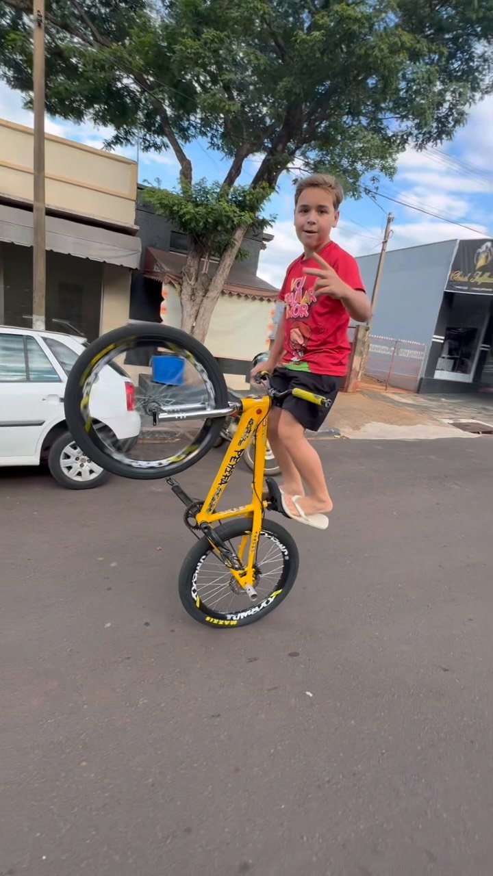 lucasparisato 게시물 이미지: Vejo o senhor vindo me acolher 😍😇

#fypage...