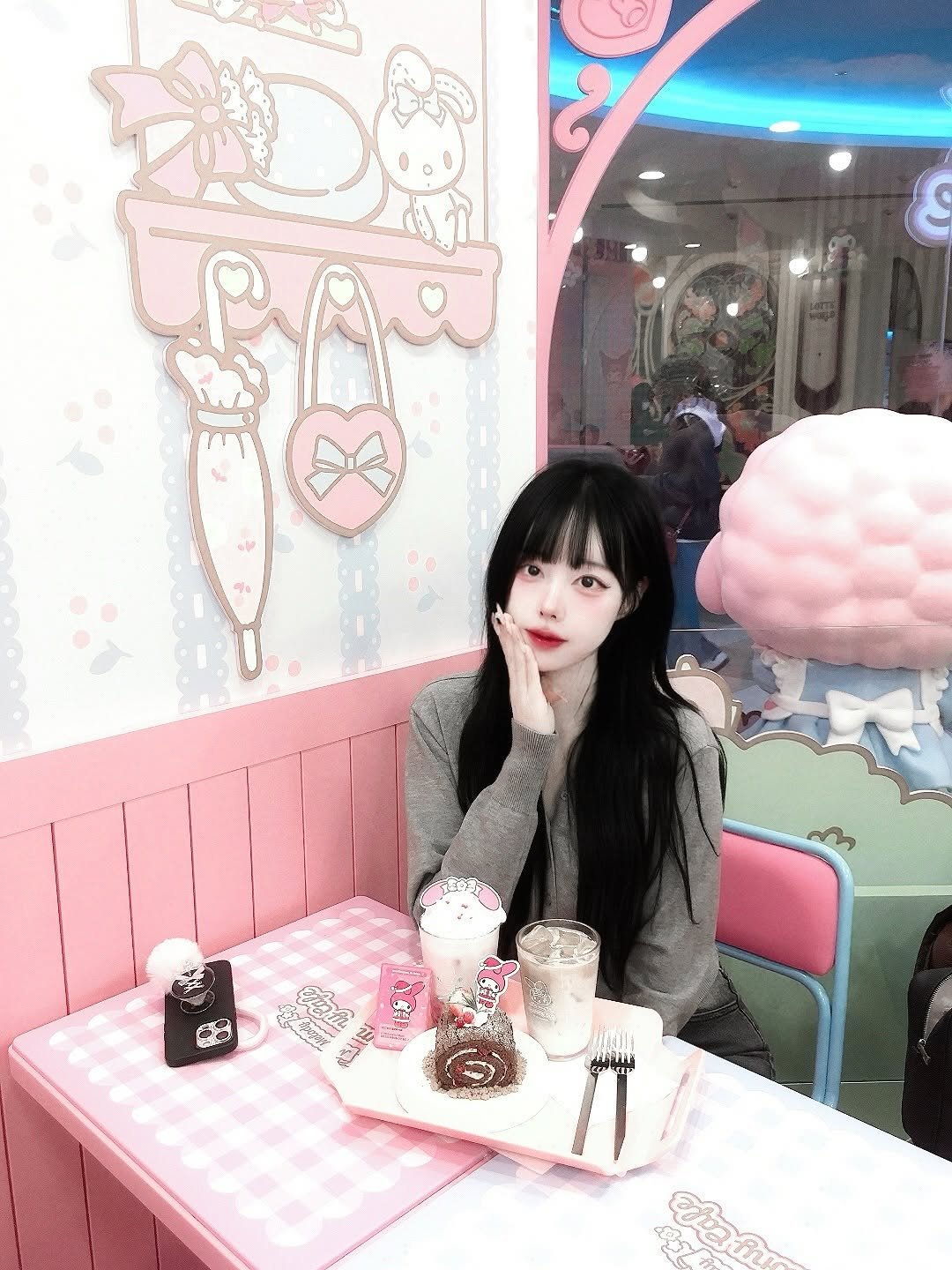 Photo by 럭키비키랜드 on December 01, 2025. May be an image of dessert and text.