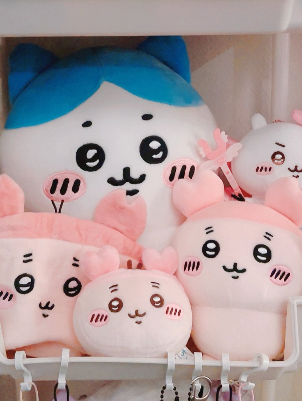 Photo by 럭키비키랜드 on November 29, 2025. May be an image of toy and text.