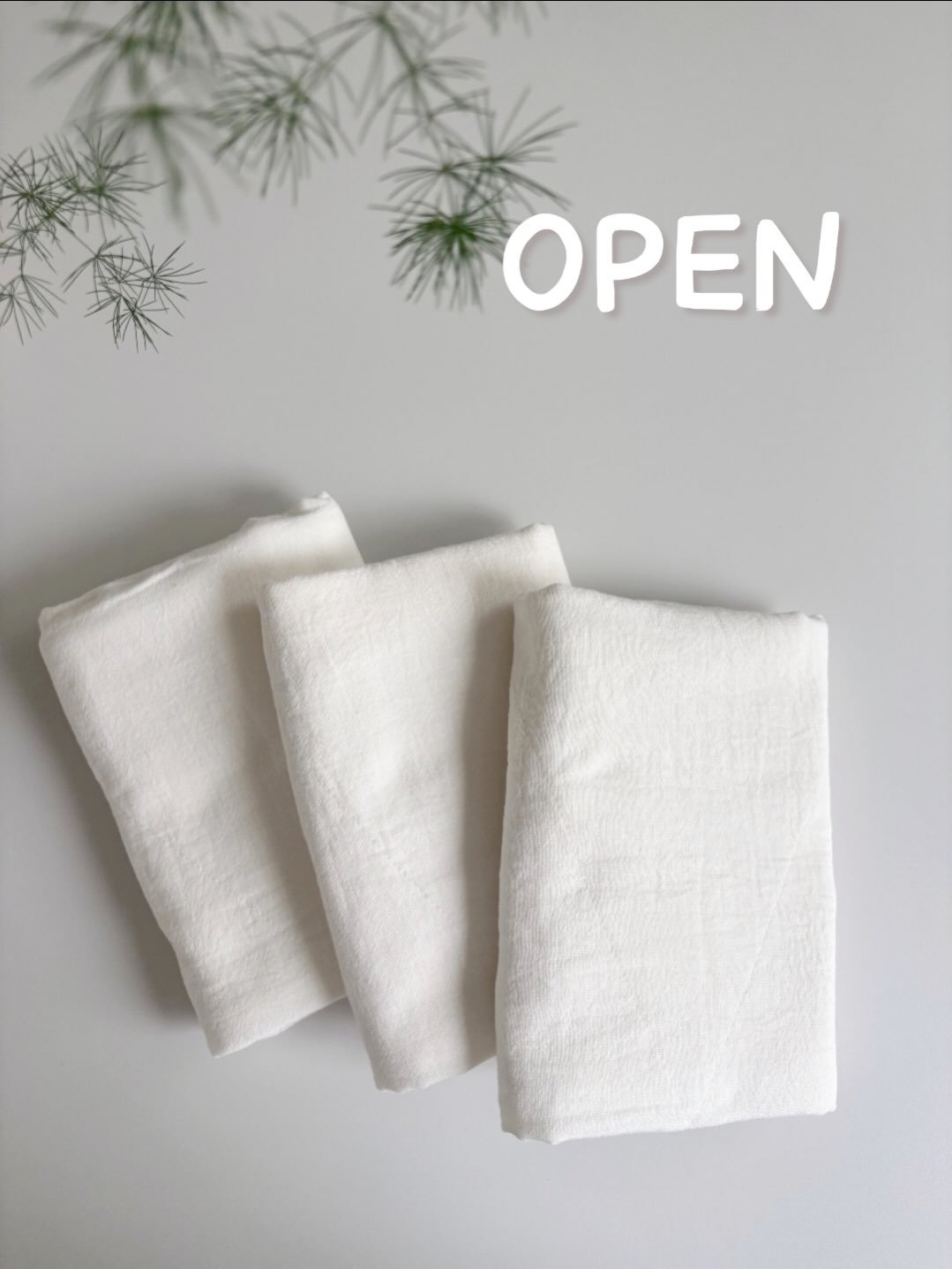 Photo by 루미하루 on April 19, 2026. May be an image of towel, napkin, placemat and text that says 'OPEN'.