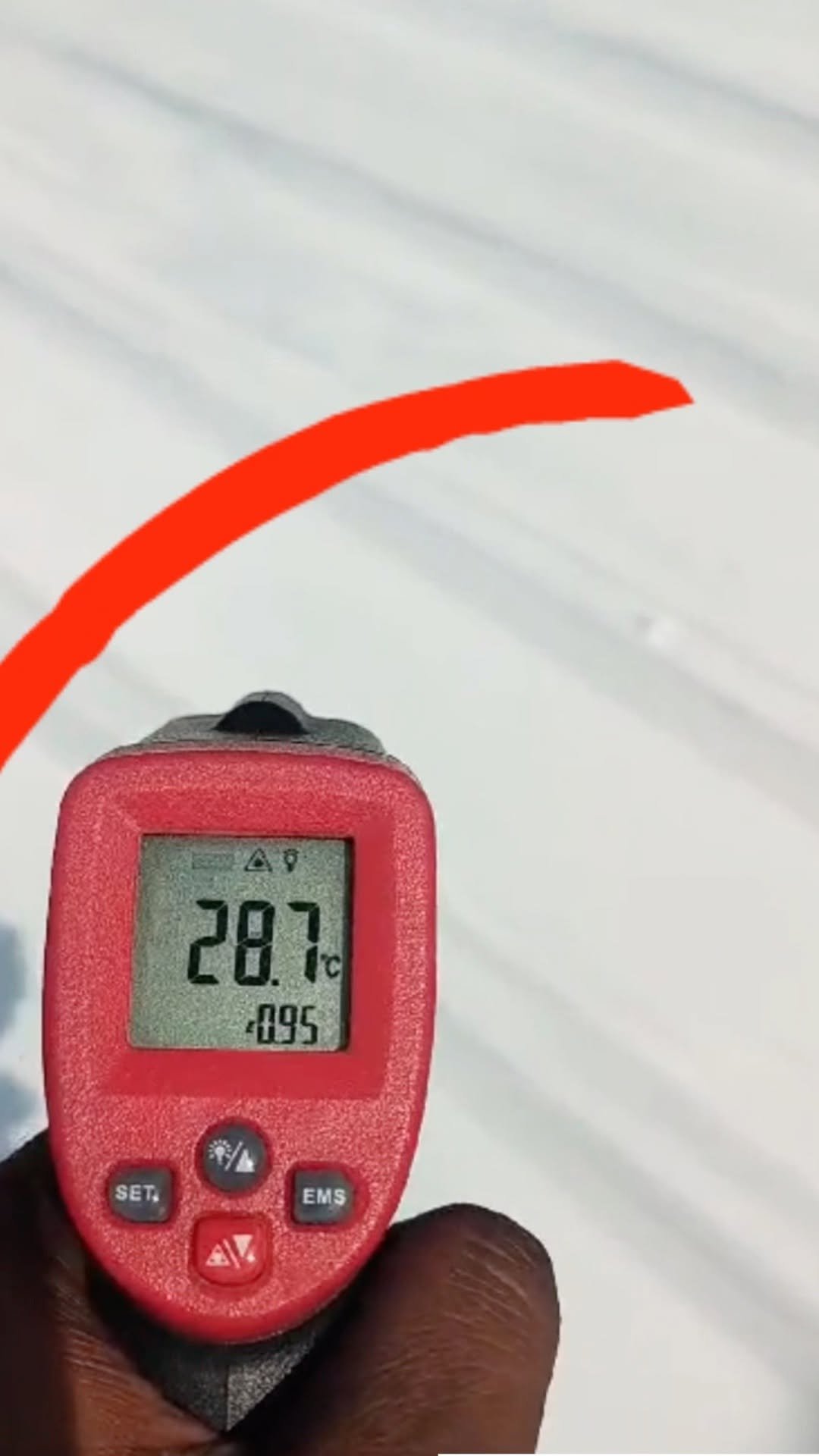 lumincoatings 게시물 이미지: LuminX Cool Roof Paint is a high-performance,...