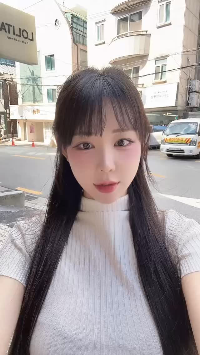 luvbbeen 게시물 이미지: 🤍
얼굴이 빵빵부었어