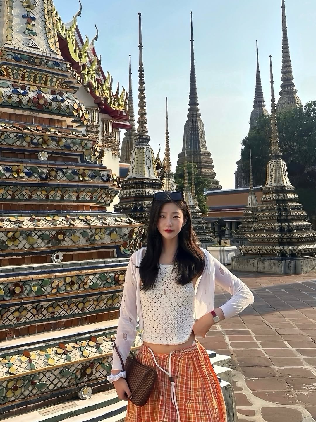 Photo by 최승은 in Wat Pho Temple, Bangkok. May be an image of sarong, Wat Pho and text.