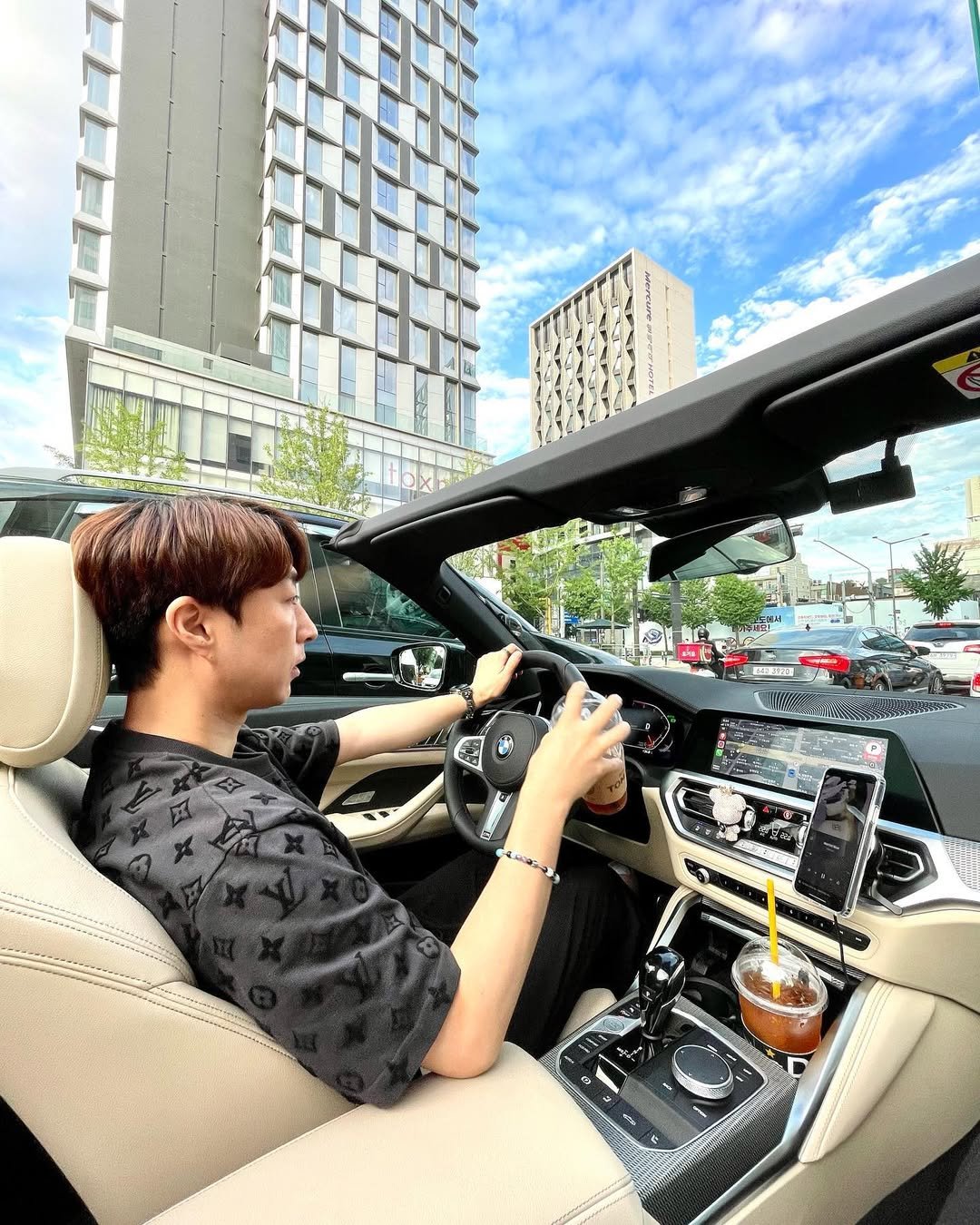 Photo by 전 정수 on June 14, 2022.