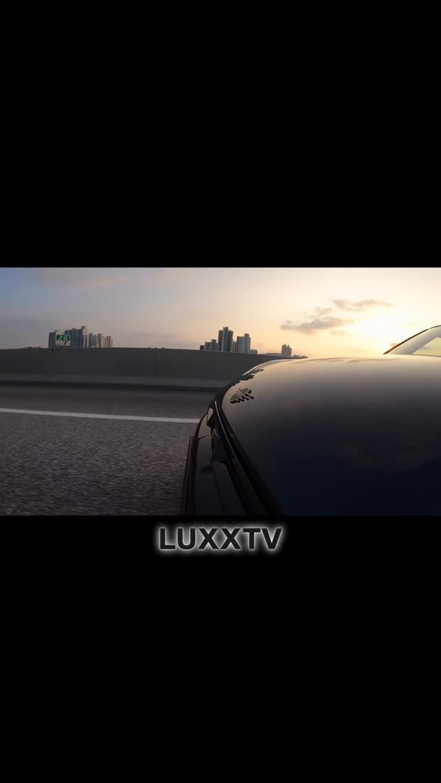luxxtv 게시물 이미지: 2025 미니쿠퍼 JCW 컨버터블은 모둔걸 갖춘 모델인듯

#미니쿠퍼jcw
#미니jcw
#럭스tv