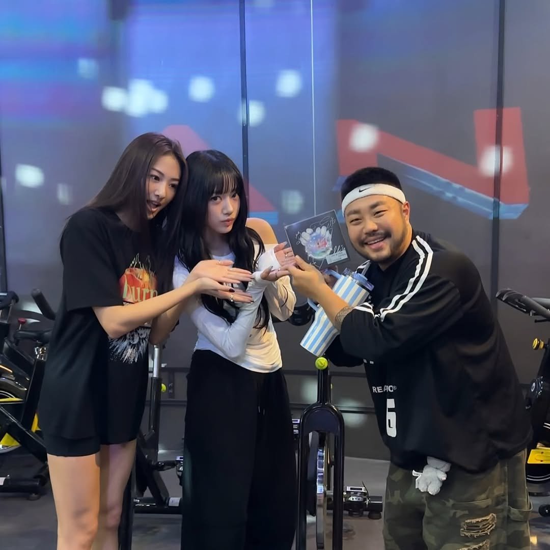 lvup_official 게시물 이미지: MEOVV 🐈✨🫶