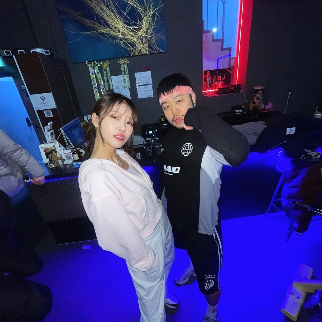 lvup_official 게시물 이미지: 미주X홍강사
 
 착하고 이쁘고  이쁘고 재밌고  노래잘하고 춤잘추고 
진짜 너무...