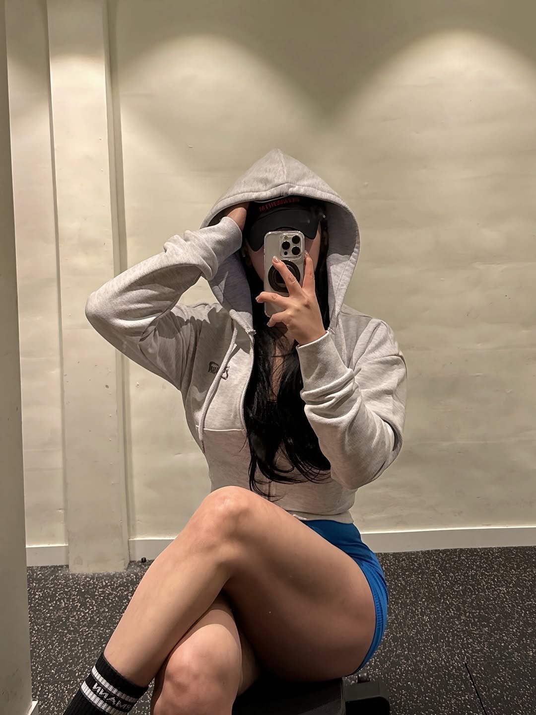 Photo shared by 𝐉𝐢𝐚𝐧🫧 일상  • 헬스 • 뷰티 •짐웨어 on February 11, 2026 tagging @vermann_official. May be a selfie of activewear, sweatpants, shorts, sportswear and text.