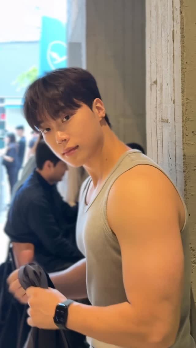 lzhxxn 게시물 이미지: 더웠다 추웠다 🌪️