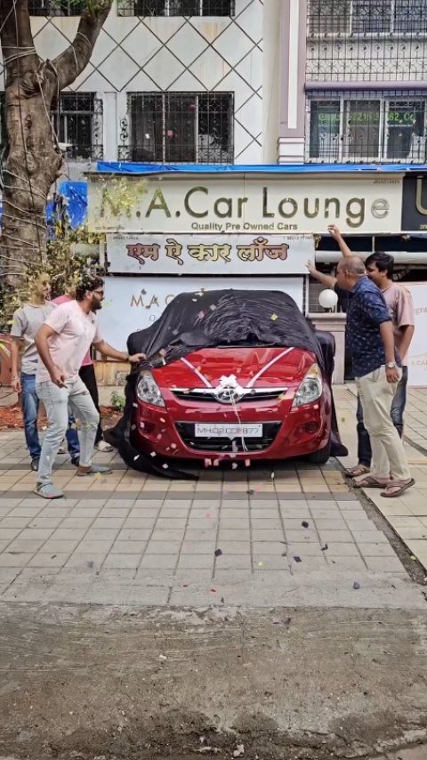 m.a.carlounge 게시물 이미지: POV: You trusted and bought a 15 year old car....