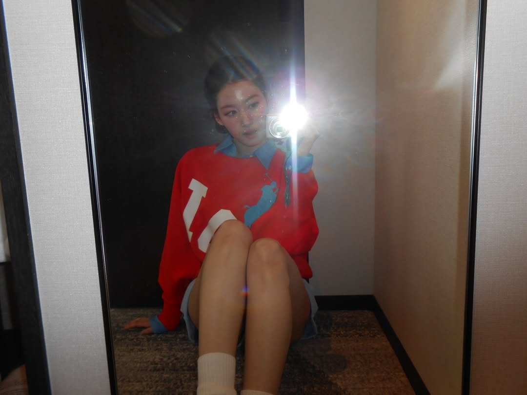 Photo shared by 사나 𝚂𝚊𝚗𝚊 on March 13, 2026 tagging @poloralphlauren. May be an image of phone, sweater, sweatshirt, mirror and text.