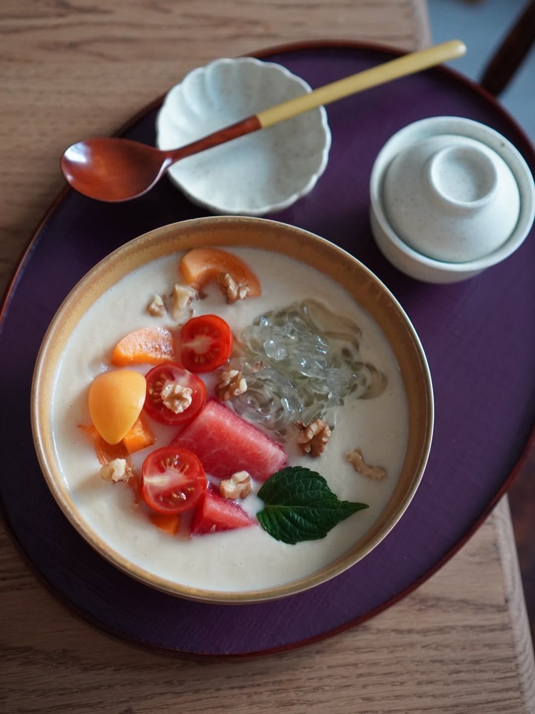 Photo shared by 김미애 on August 01, 2025 tagging @chilmongin, and @sujian_tableware. May be an image of congee, tofu, dessert, porridge, melon and text.