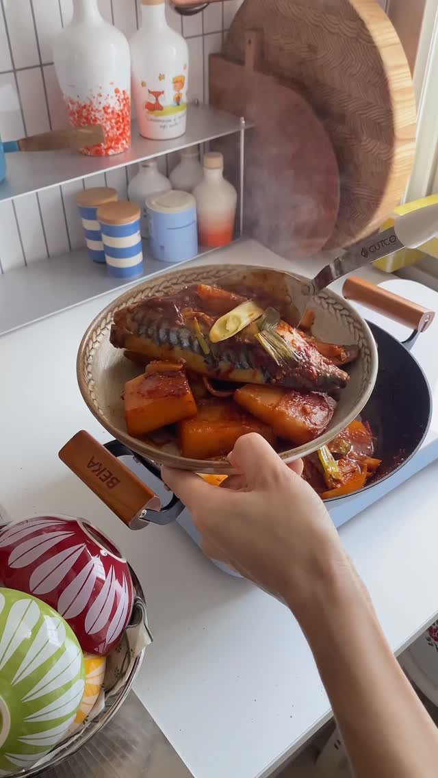 m1_ae_ 게시물 이미지: 밥도둑 고등어조림 만들기 #고등어조림 #레시피 

입맛 살려주는 고등어조림

손님이...