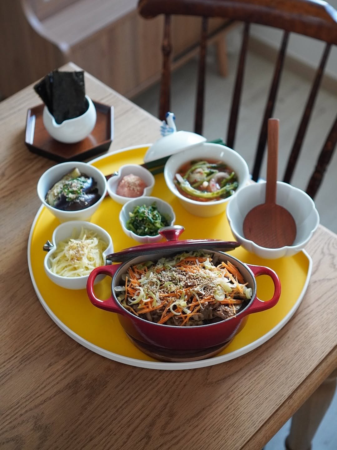 Photo by 김미애 on July 29, 2025. May be an image of ramen, tofu, bowl, chopsticks, soup spoon, noodles, vegetable, spaghetti, kitchenware and text.