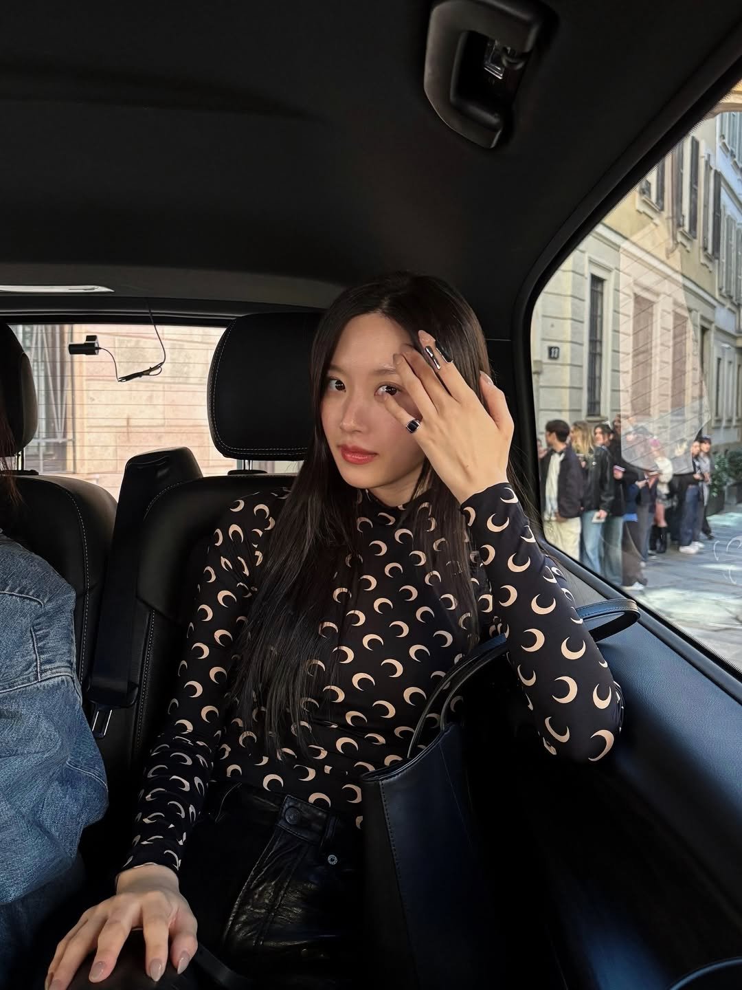 Photo by MUN KA YOUNG on October 04, 2025. May be an image of 4 people, hair, turtleneck, top and text.