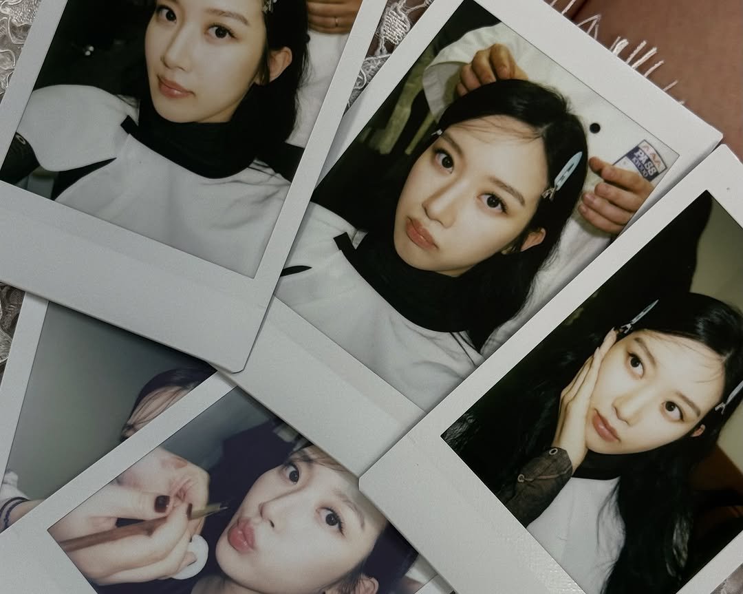 Photo by MUN KA YOUNG on October 19, 2025. May be an image of polaroid and text that says 'K계 PAS PASO 2'.