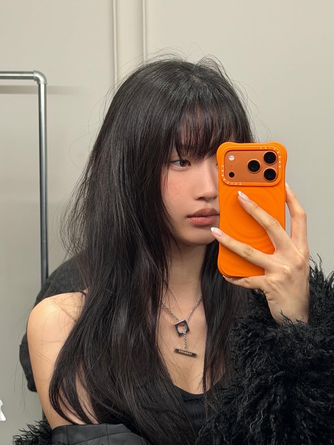 Photo by MUN KA YOUNG on January 06, 2026. May be a selfie of one or more people, bangs, phone, top and text.