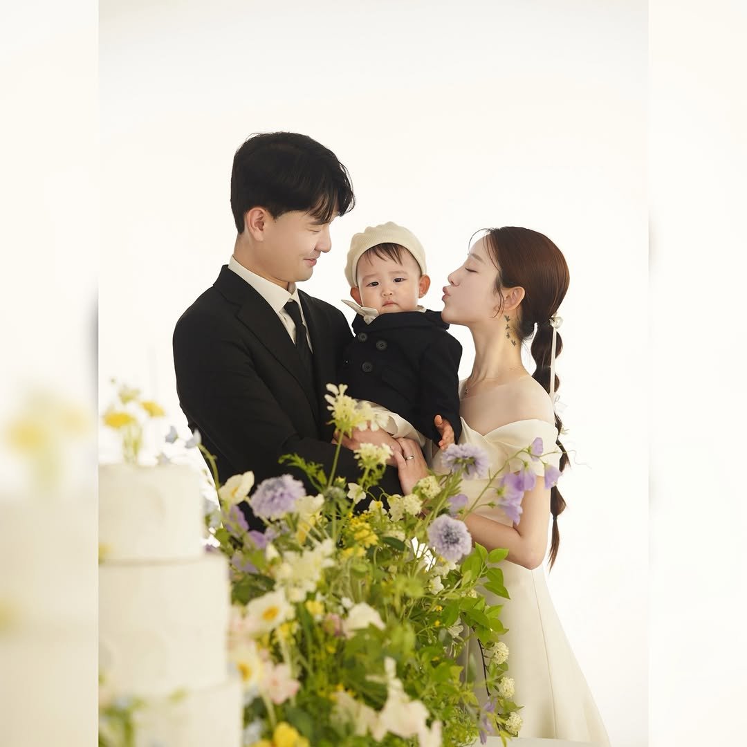 Photo shared by ౨ৎ 수정 on January 09, 2026 tagging @m_sseonu. May be an image of child, prairie gentian, baby's-breath, wedding and text.