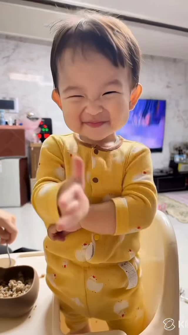 m_sseonu 게시물 이미지: 힝 ㅠㅠㅠ 진짜 귀여워어어어!!! 😘😘😘😘😘😘쪽쪽...