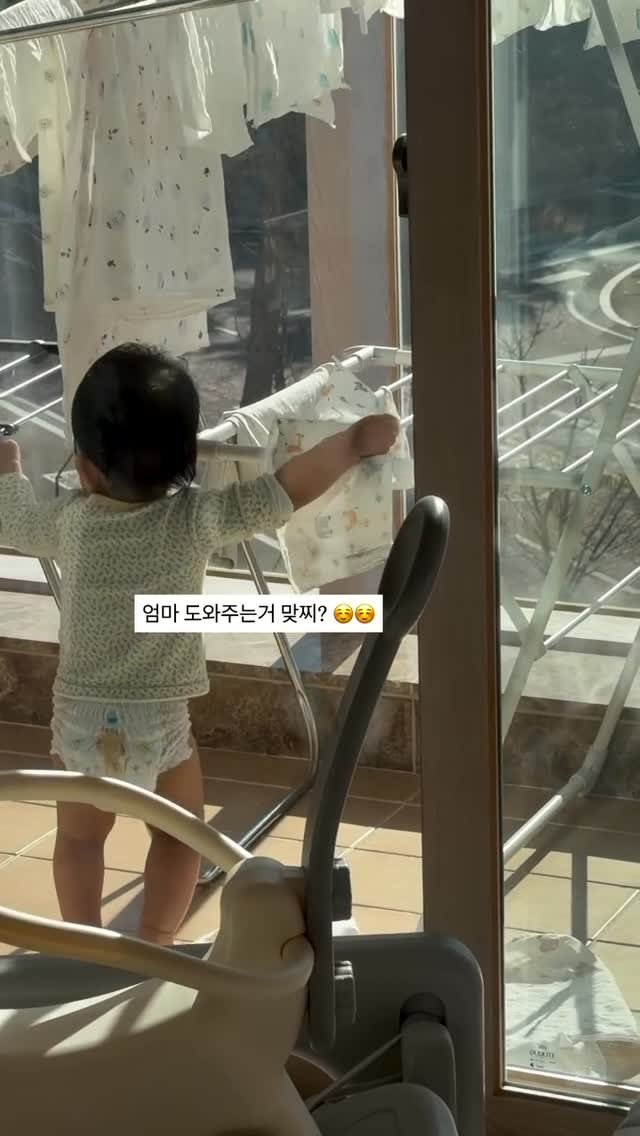 m_sseonu 게시물 이미지: 현장 검거 완료. 😵😅⭐️

#신생아 #신생아그램 #육아 #육아일상...