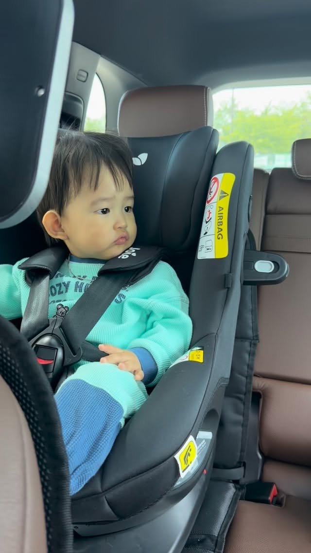 m_sseonu 게시물 이미지: 코~~~~잘자구 일어난 선우아기 😍 아 귀여워!! ❤️❤️❤️❤️

#육아일기...