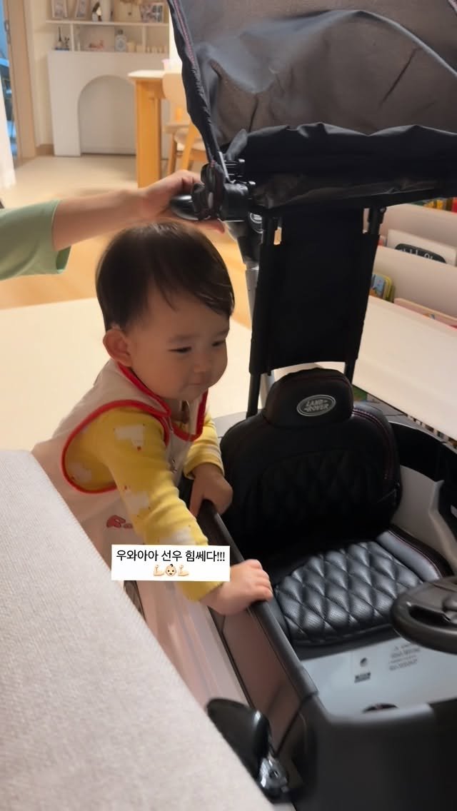 m_sseonu 게시물 이미지: 우리 힘장사 문선우 아기!! 💪🏻👶🏻💪🏻 으쌰으쌰 🥰❤️

#육아일기...