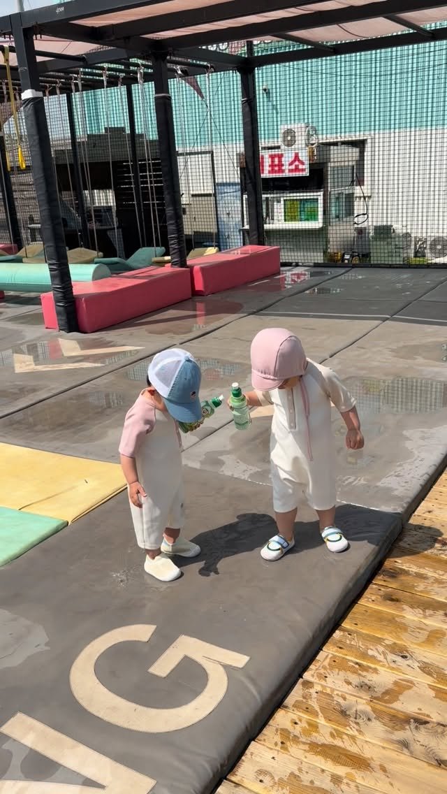 m_sseonu 게시물 이미지: 너네 정말 귀여웡 👶🏻👶🏻🩵🩵

#육아일기 #아들맘#용띠맘 #애개육아#애개육아맘