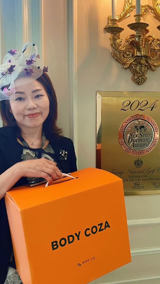 m_y_life135 게시물 이미지: 뉴욕 트럼프클럽.
트럼프대통령이 자주 방문하는 곳
미국 상류층이 모인 자선 파티의...