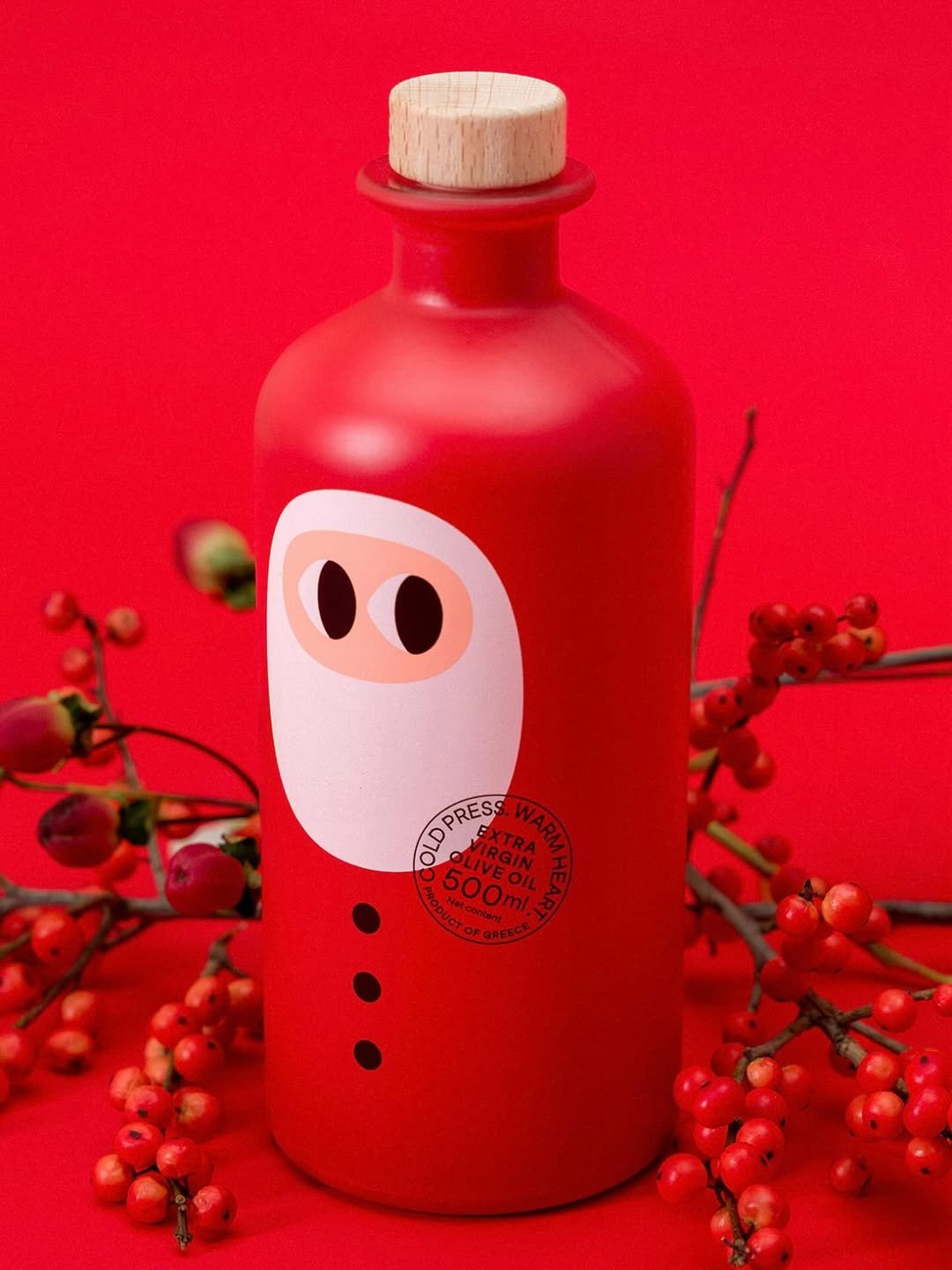 Photo shared by ᴍᴀᴅᴀᴍᴇɢʀᴀʏ on December 24, 2025 tagging @madamegray_official. May be an image of jug, flask, bottle, water bottle and text that says 'OPRESS PRESS WARI 100 OLIVSIN 500ml OIL GREES'.