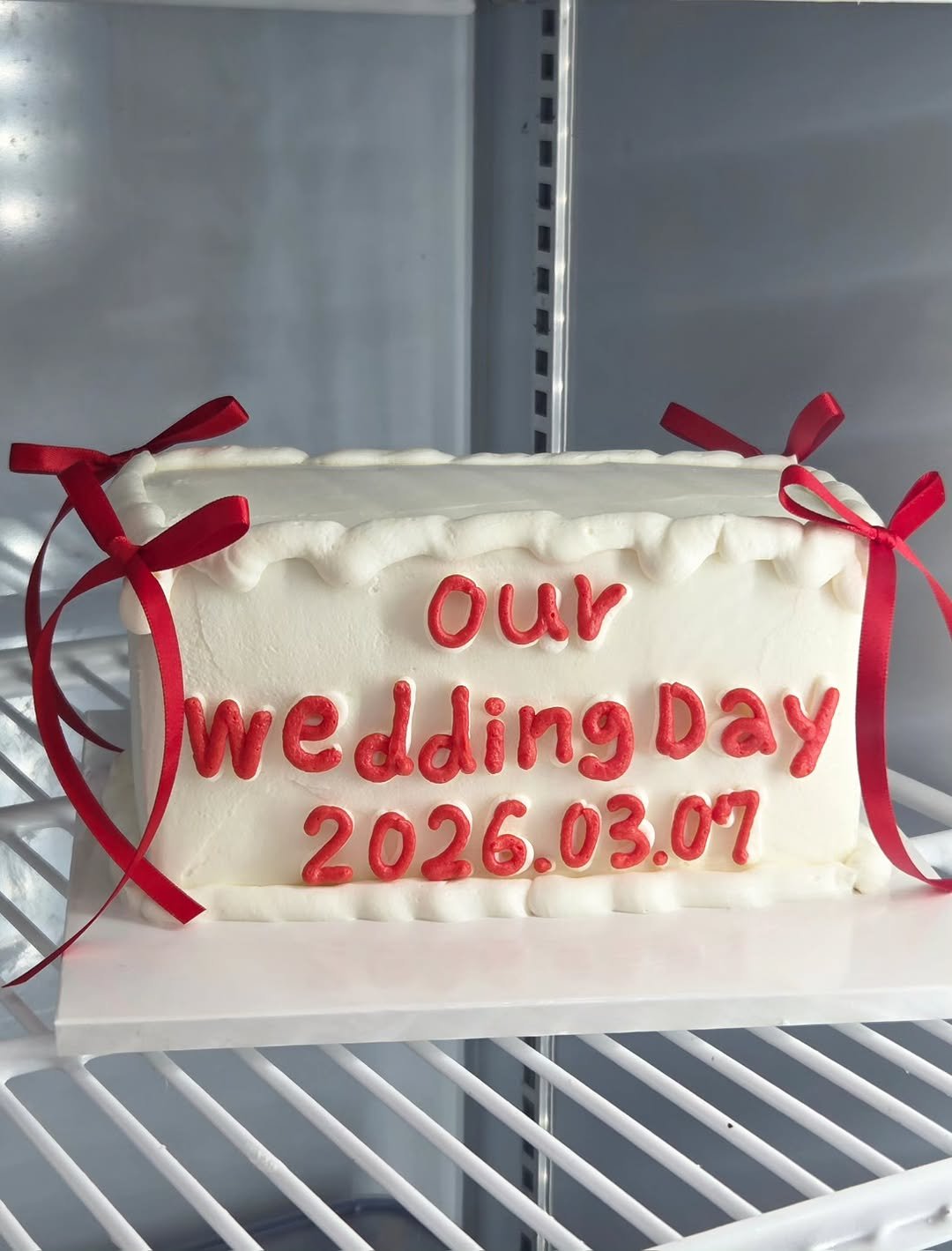 Photo by 부평케이크|부평떡케이크|부평레터링케이크|메이드윤|숫자케이크|당일케이크|환갑케이크|브라이덜샤워케이크 in 부평 with @made_yoon. May be an image of wedding cake, cream cheese and text that says 'we we our dding weddingDay Day 2026.03.07'.