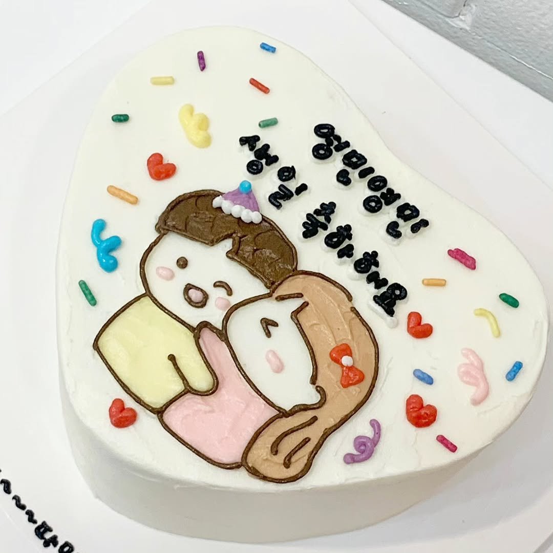 Photo shared by 부평케이크|부평떡케이크|부평레터링케이크|메이드윤|숫자케이크|당일케이크|환갑케이크|브라이덜샤워케이크 on September 14, 2025 tagging @made_yoon. May be an image of heart, cake, pie and text that says '영이영양 축하해요 NNEt ~~民'.