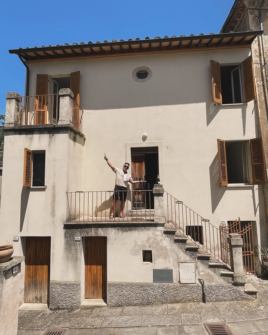 madebyrsh 게시물 이미지: Finally I own a house in Italy 🇮🇹 
드디어 이탈리아의 내...
