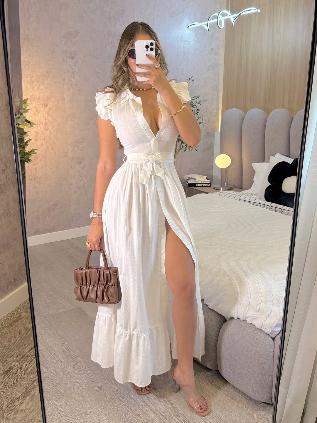 Photo by MENTA AHORA ES MAEMI on January 05, 2026. May be an image of dress, sundress and text.